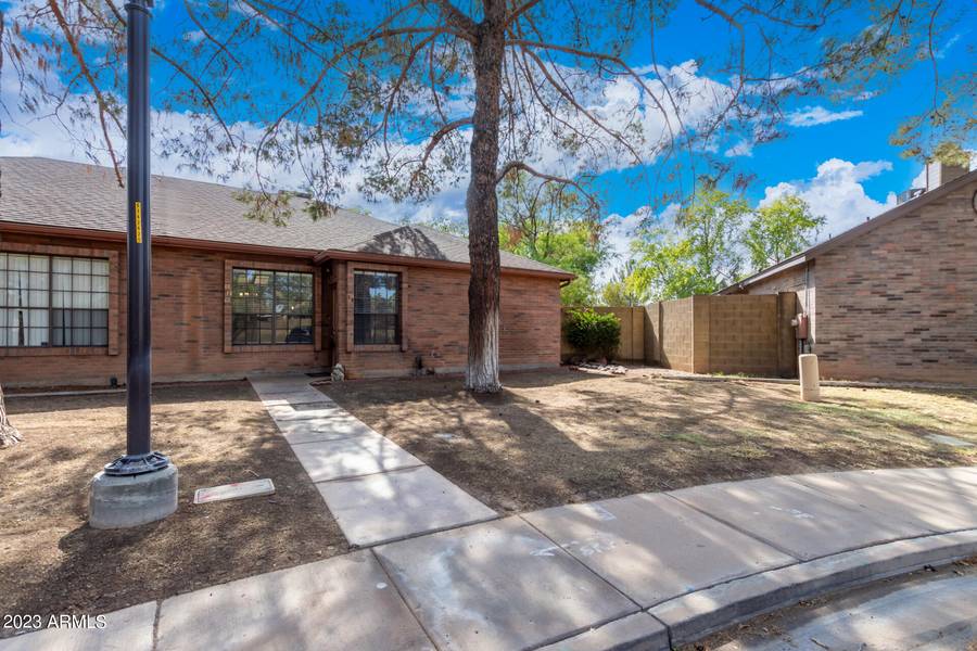 12 N COLONIAL Drive, Gilbert, AZ 85234