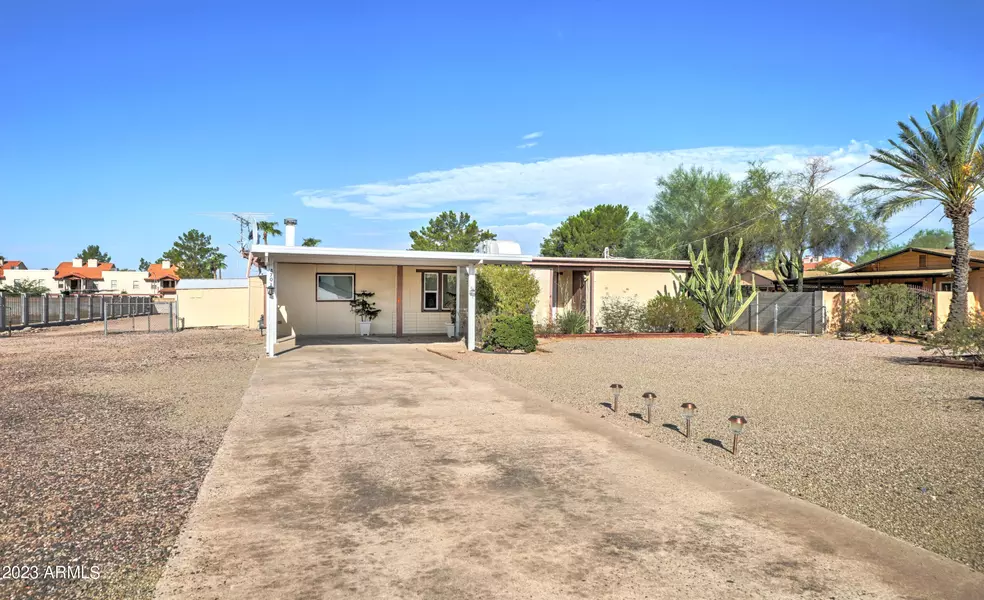 470 S Grand Drive, Apache Junction, AZ 85120