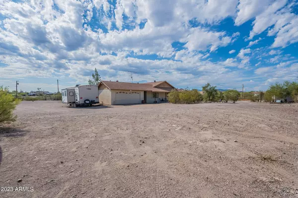 New River, AZ 85087,2429 W ROUGHRIDER Road