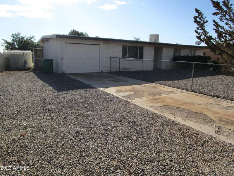 204 DRAGOON Street, Huachuca City, AZ 85616