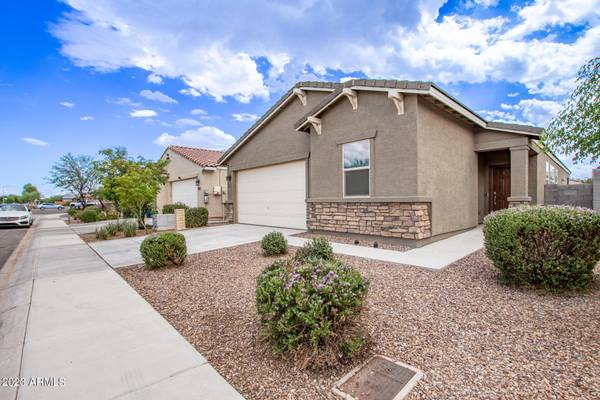 Tolleson, AZ 85353,9739 W ATLANTIS Way