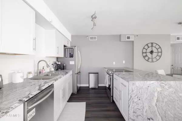 Scottsdale, AZ 85251,8020 E THOMAS Road #210