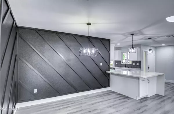 10888 W CLAIR Drive, Sun City, AZ 85351