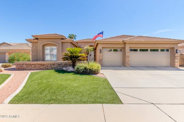 2441 E BELLERIVE Place, Chandler, AZ 85249