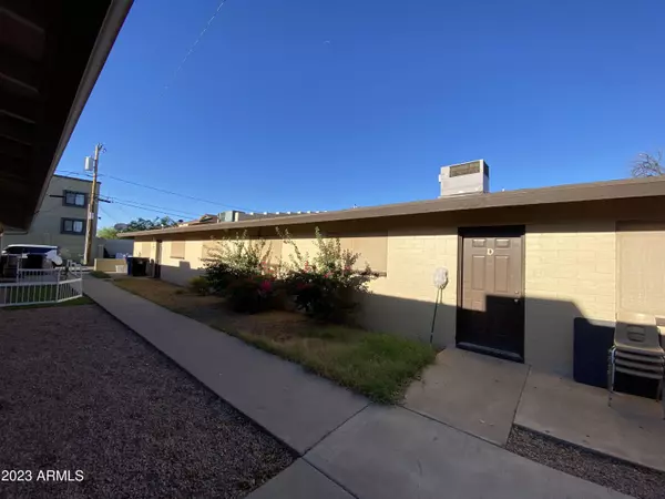 Mesa, AZ 85201,543 W 9TH Place