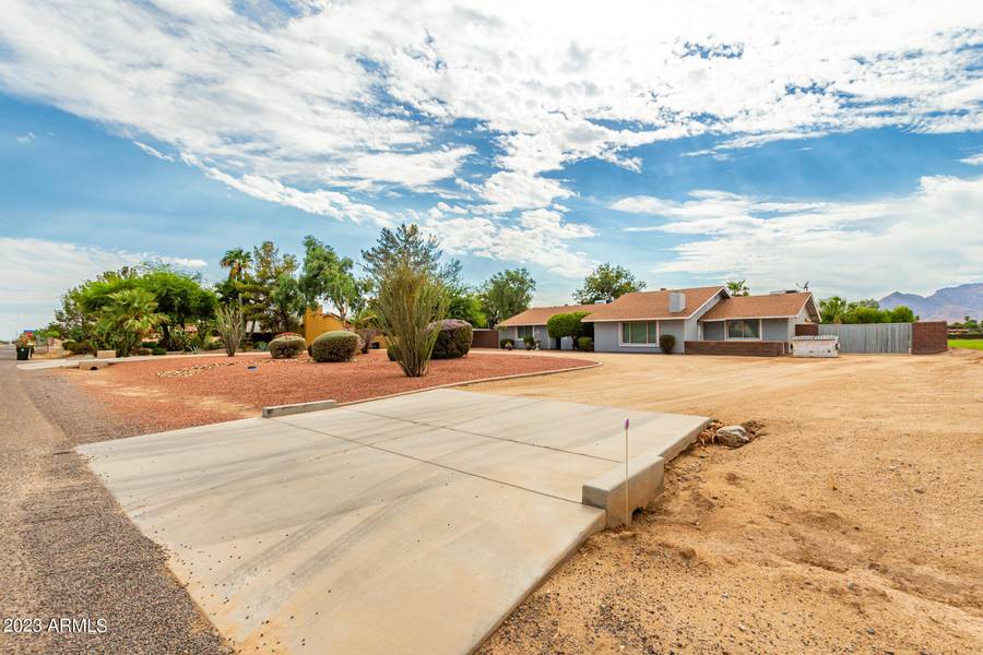 7030 N 183RD Avenue, Waddell, AZ 85355