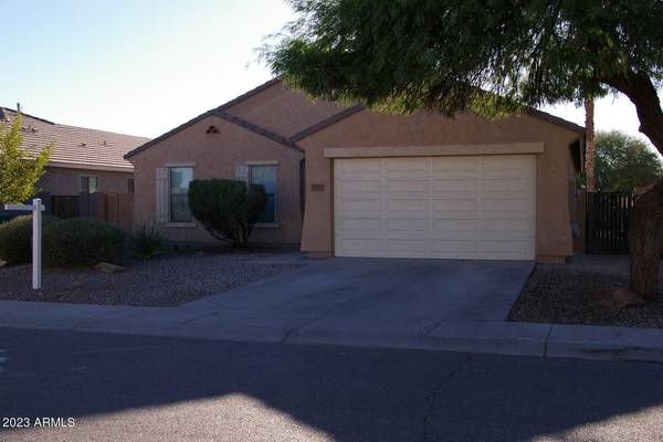 41282 N VINE Avenue, San Tan Valley, AZ 85140