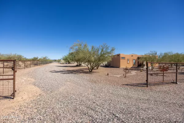 3114 N SADDLE VISTA Road, Tonopah, AZ 85354