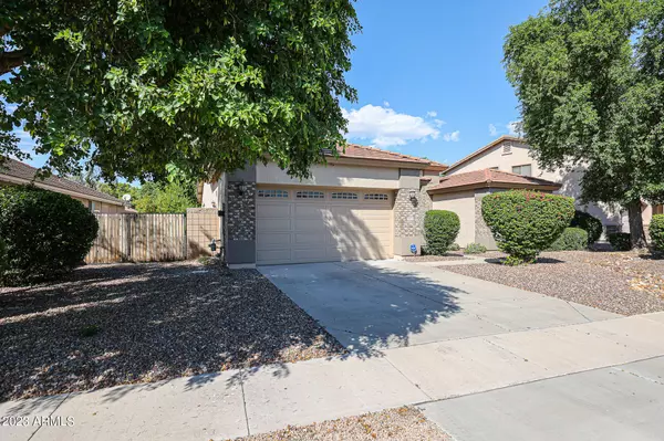 8804 W GLENN Drive, Glendale, AZ 85305