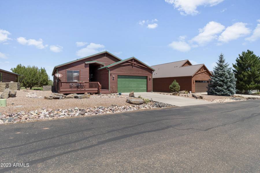 8234 WINDWARD Drive, Show Low, AZ 85901