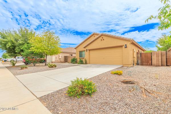 San Tan Valley, AZ 85143,143 W LOVE Road