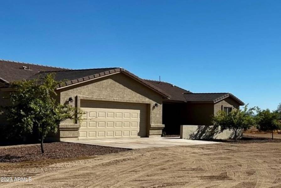 22410 W LONE MOUNTAIN Road, Wittmann, AZ 85361