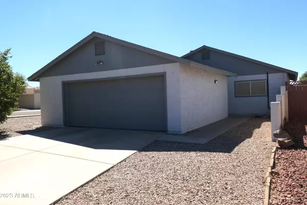 569 W 5TH Avenue, Apache Junction, AZ 85120