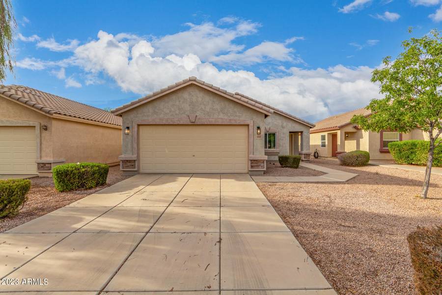 4102 E SILVERBELL Road, San Tan Valley, AZ 85143