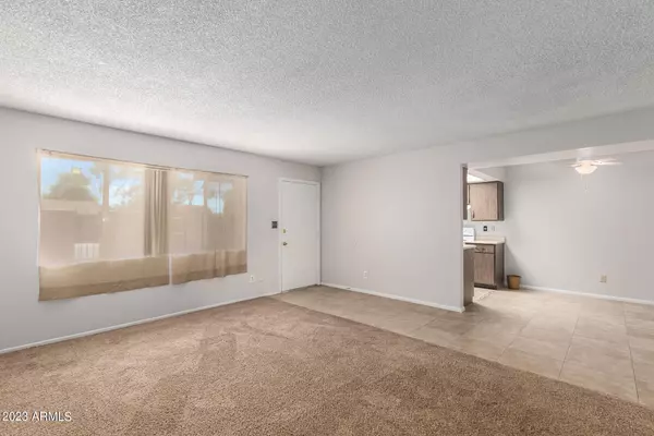 Glendale, AZ 85301,5960 W AUGUSTA Avenue