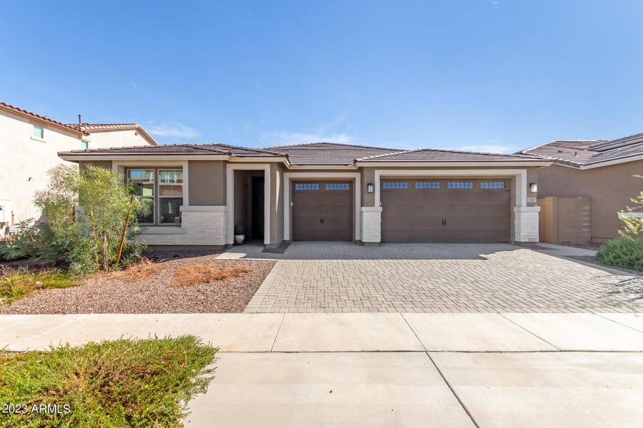 17827 W HEDGEHOG Place, Surprise, AZ 85387