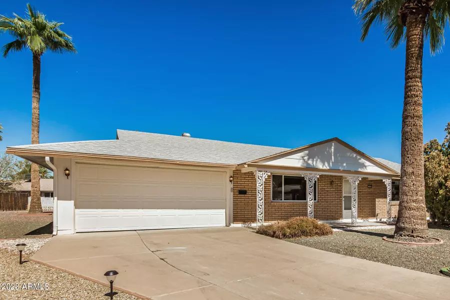 11018 W CAMDEN Circle, Sun City, AZ 85351