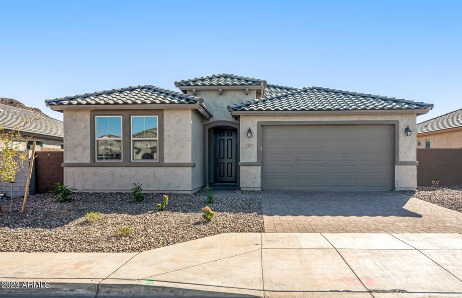 1839 W SUMMER Lane, San Tan Valley, AZ 85144