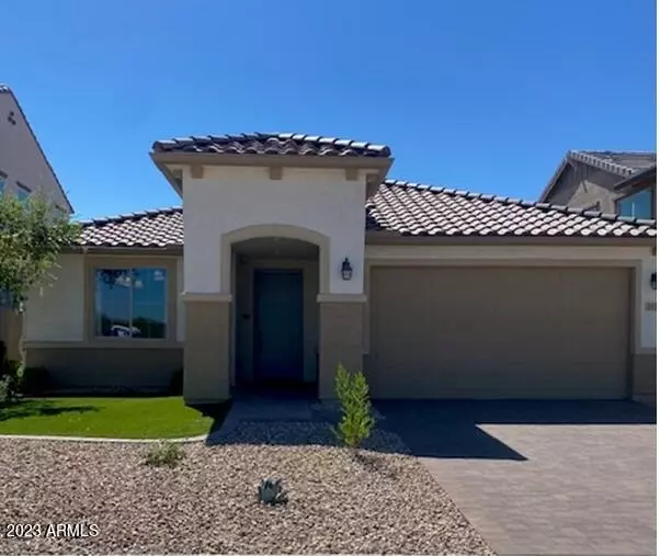 8829 W LUKE Avenue, Glendale, AZ 85305