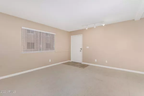 Mesa, AZ 85210,623 W GUADALUPE Road #133