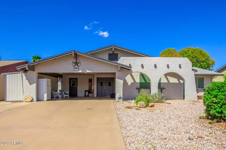 588 W 21ST Avenue, Apache Junction, AZ 85120