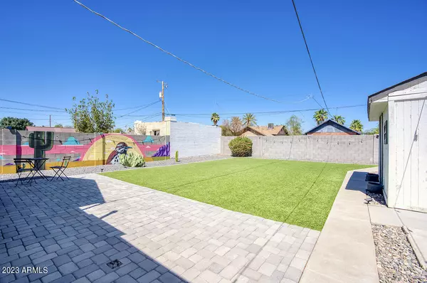 Phoenix, AZ 85007,1618 W POLK Street