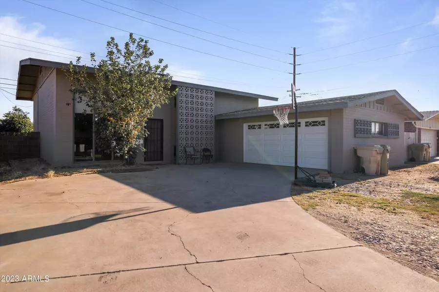 4429 W ROSE Lane, Glendale, AZ 85301