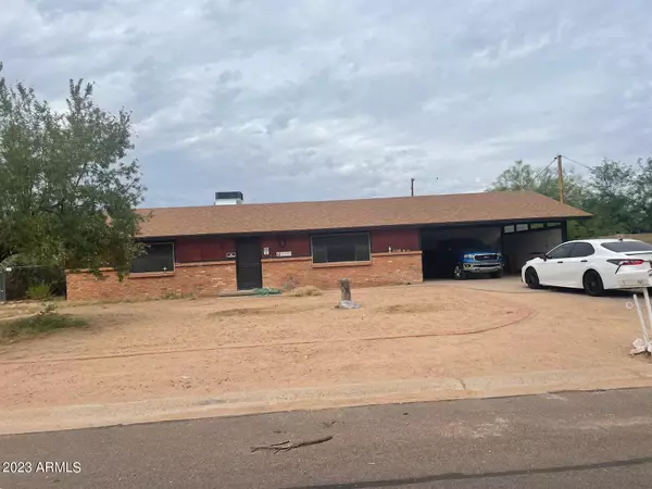 10230 E Jones Avenue, Mesa, AZ 85208