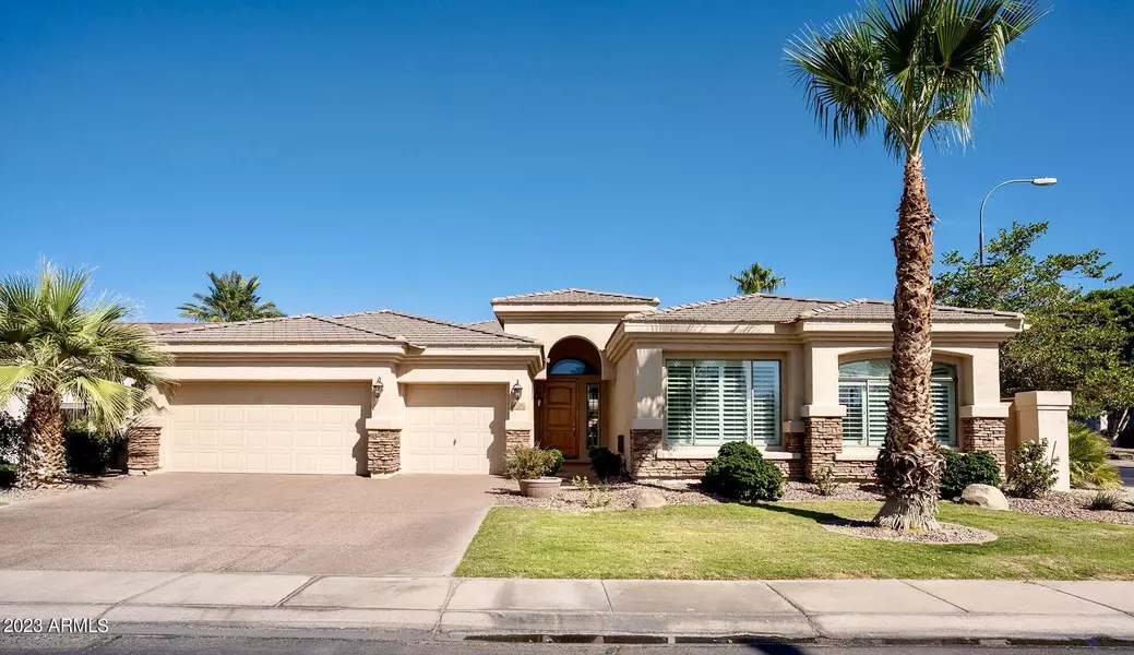 1734 W COCONINO Drive, Chandler, AZ 85248