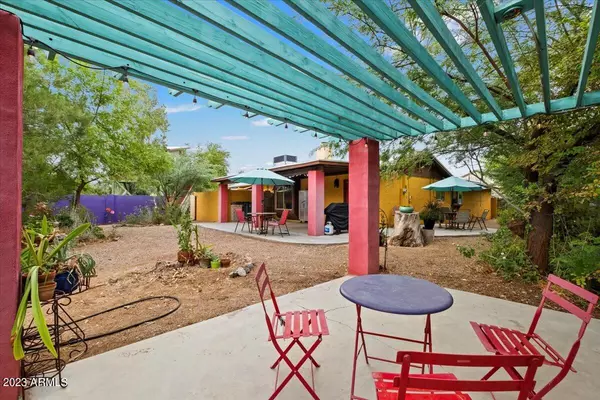 Phoenix, AZ 85022,810 E FRIESS Drive