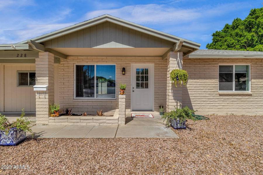 228 E Fordham Circle, Tempe, AZ 85283