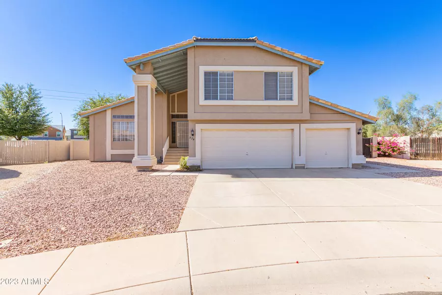 974 S SUNSET Court, Chandler, AZ 85225