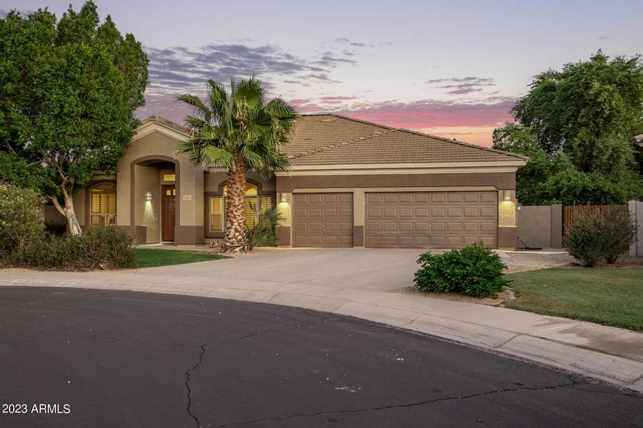 1503 E SARATOGA Court, Gilbert, AZ 85296