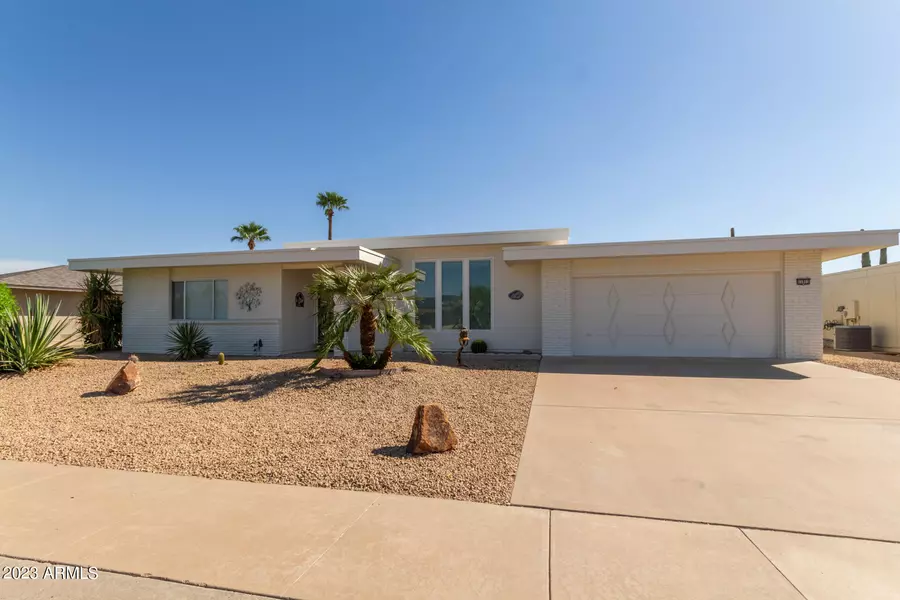 11013 W CRESTBROOK Drive, Sun City, AZ 85351