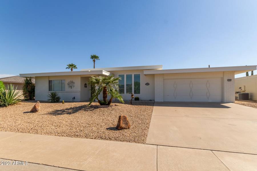 11013 W CRESTBROOK Drive, Sun City, AZ 85351