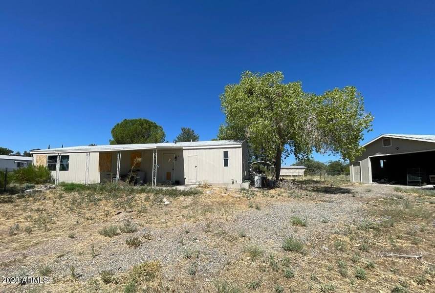 17240 E LAKEVIEW Drive, Mayer, AZ 86333