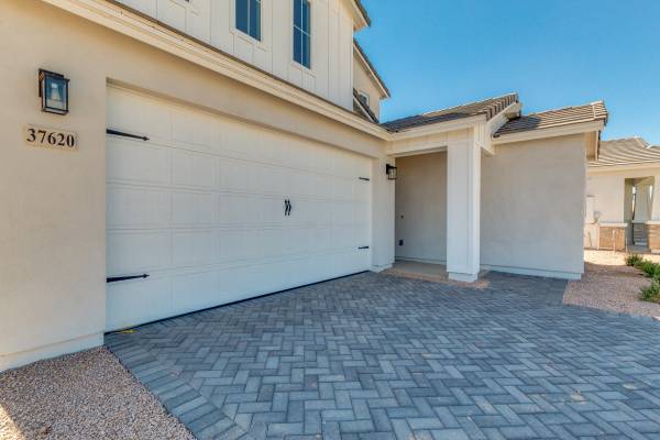 San Tan Valley, AZ 85140,267 E MINT Lane