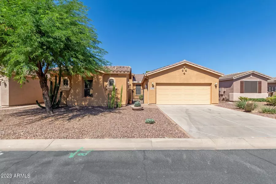 42726 W DARTER Drive, Maricopa, AZ 85138