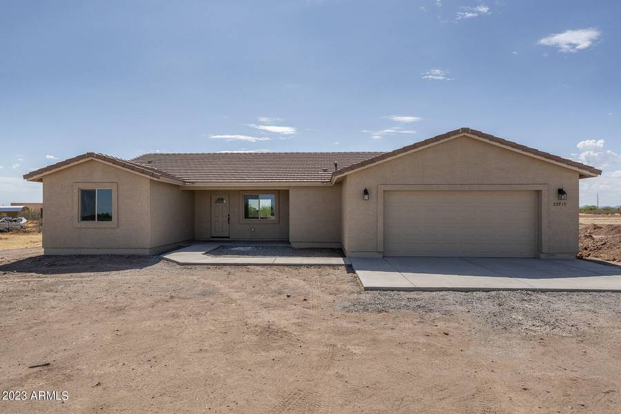 22958 W WHITE PINE Drive, Wittmann, AZ 85361