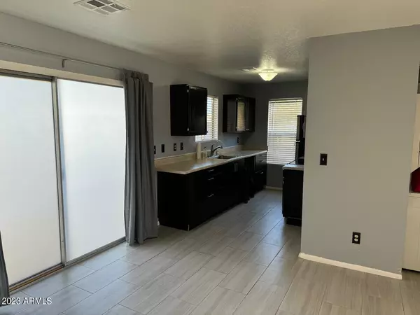 Mesa, AZ 85210,653 W GUADALUPE Road #1001