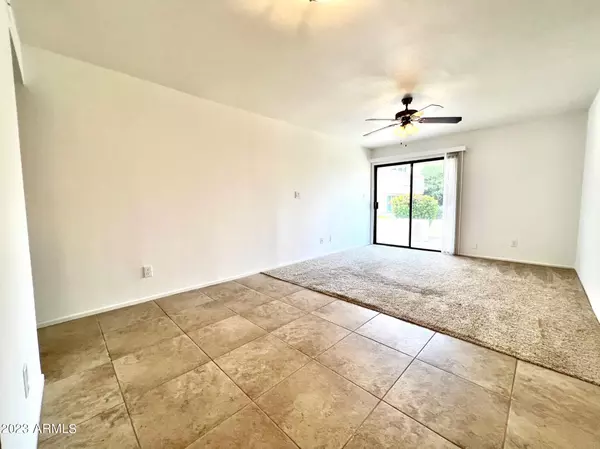 Scottsdale, AZ 85257,985 N GRANITE REEF Road #129