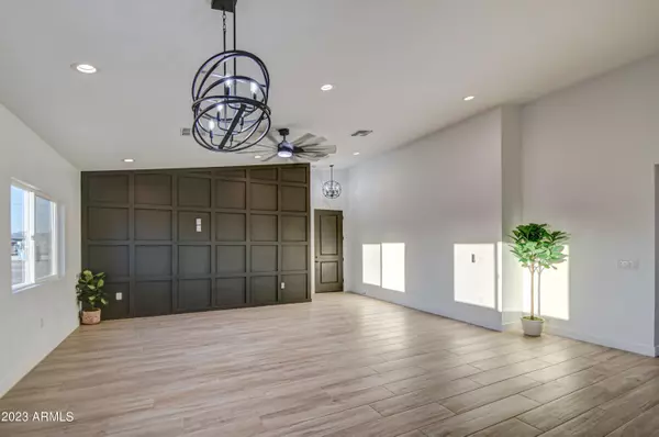 Tonopah, AZ 85354,36811 W OSBORN Road