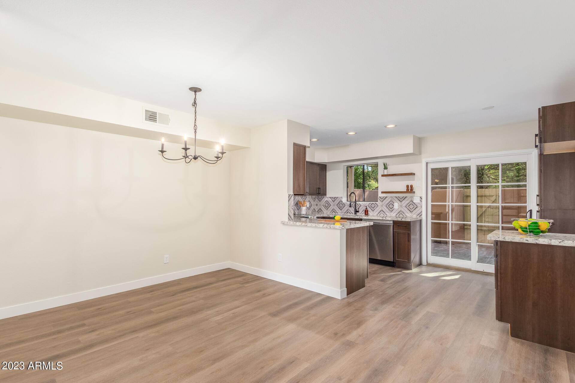 Phoenix, AZ 85020,1425 E DESERT COVE Avenue #12