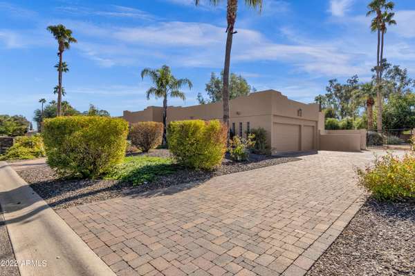 Scottsdale, AZ 85254,6135 E PERSHING Avenue