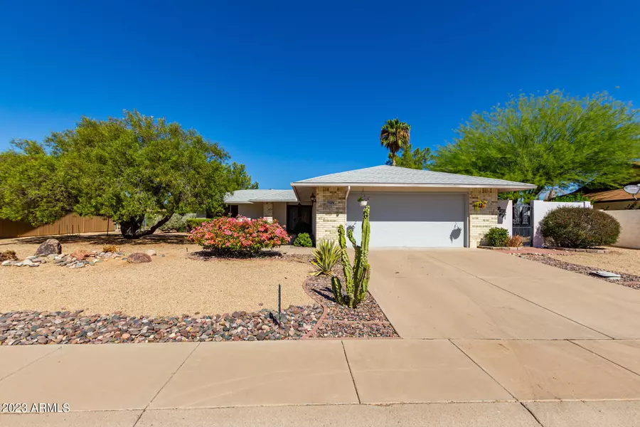 12424 W BLUESTEM Drive, Sun City West, AZ 85375