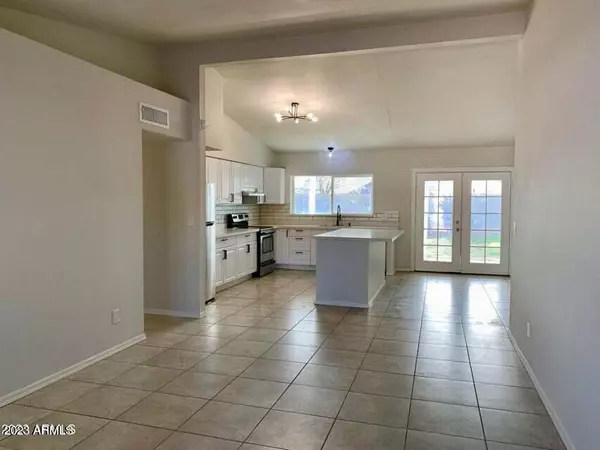 Phoenix, AZ 85037,10921 W CAMPBELL Avenue