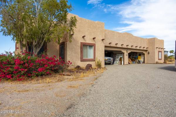 Casa Grande, AZ 85194,506 W CALLE ROSA --