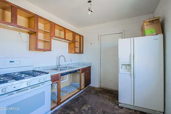 Phoenix, AZ 85040,2819 E PUEBLO Avenue