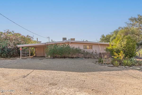 38466 N BASIN Road, Cave Creek, AZ 85331