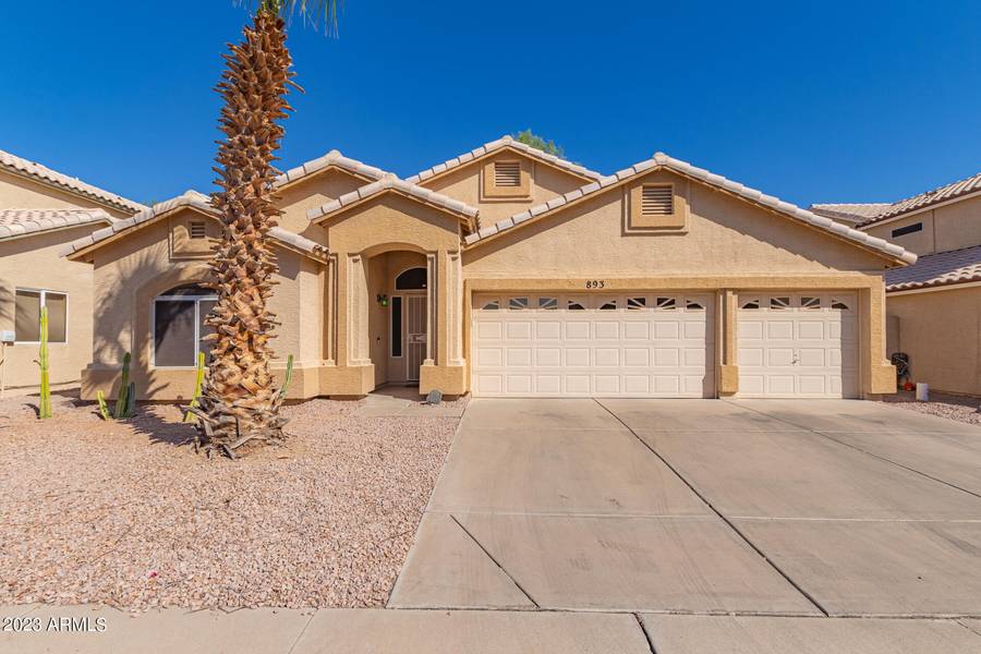 893 S SURFSIDE Drive, Gilbert, AZ 85233